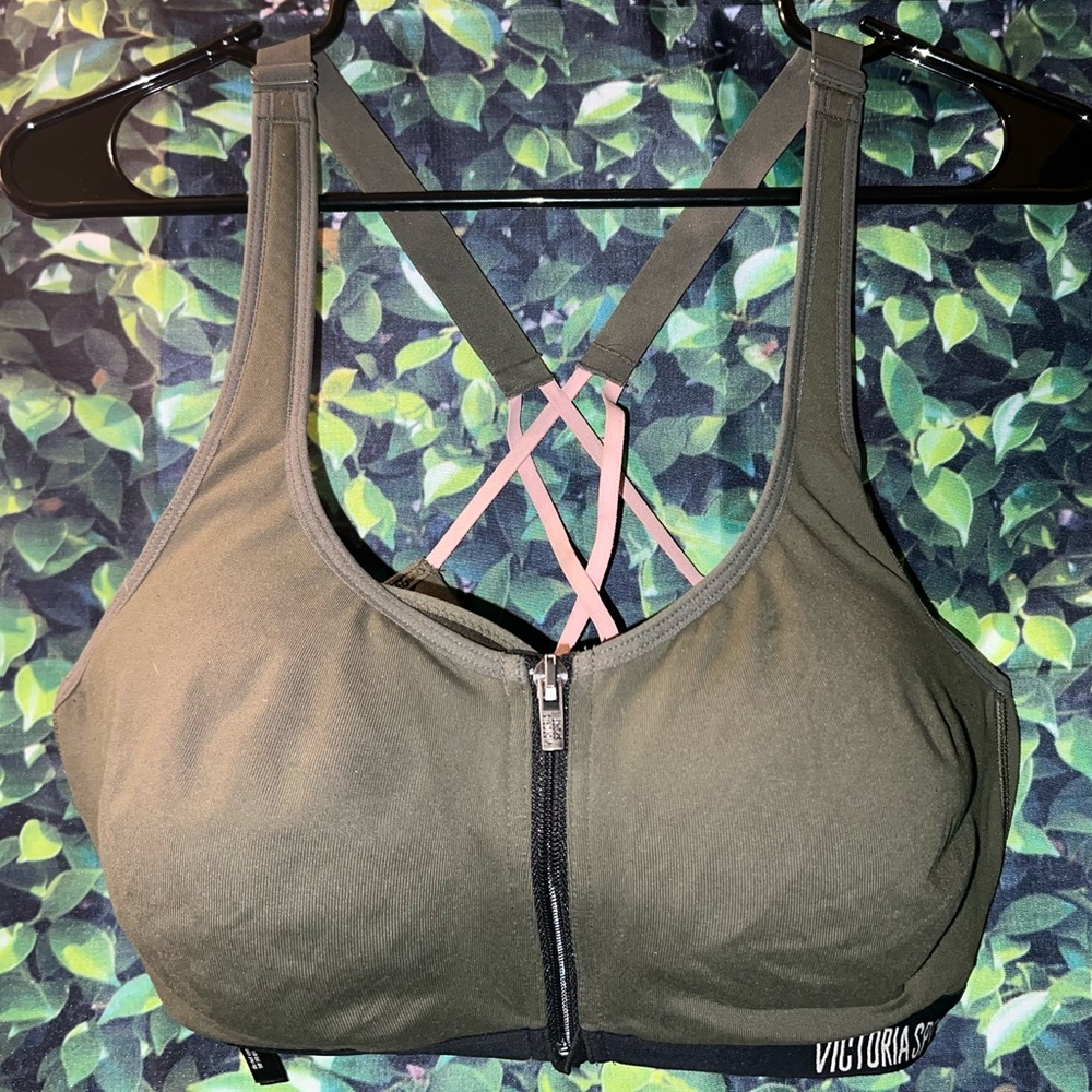 Victoria’s Secret Knockout bra 36DD